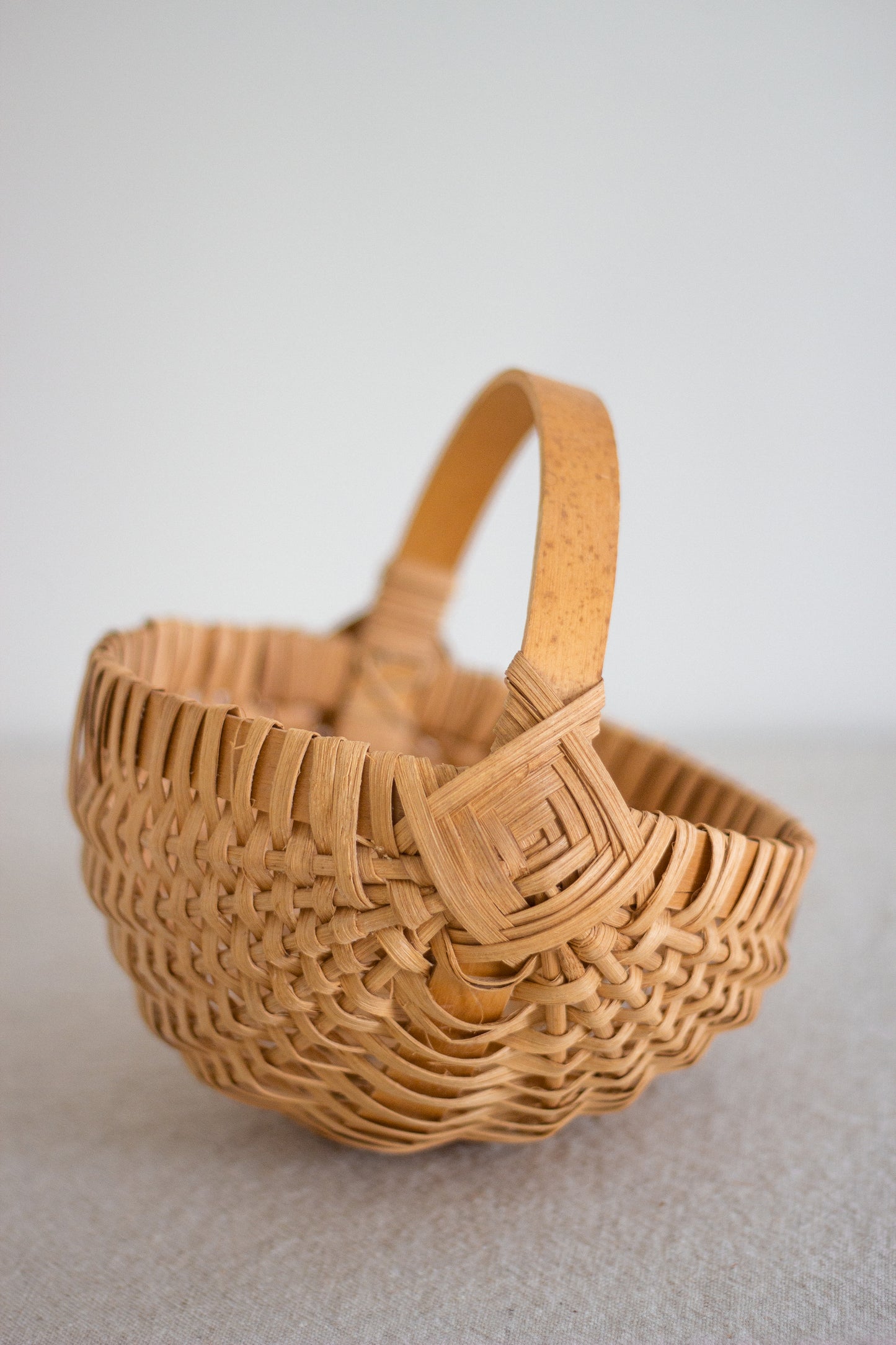 Round Woven Egg Basket