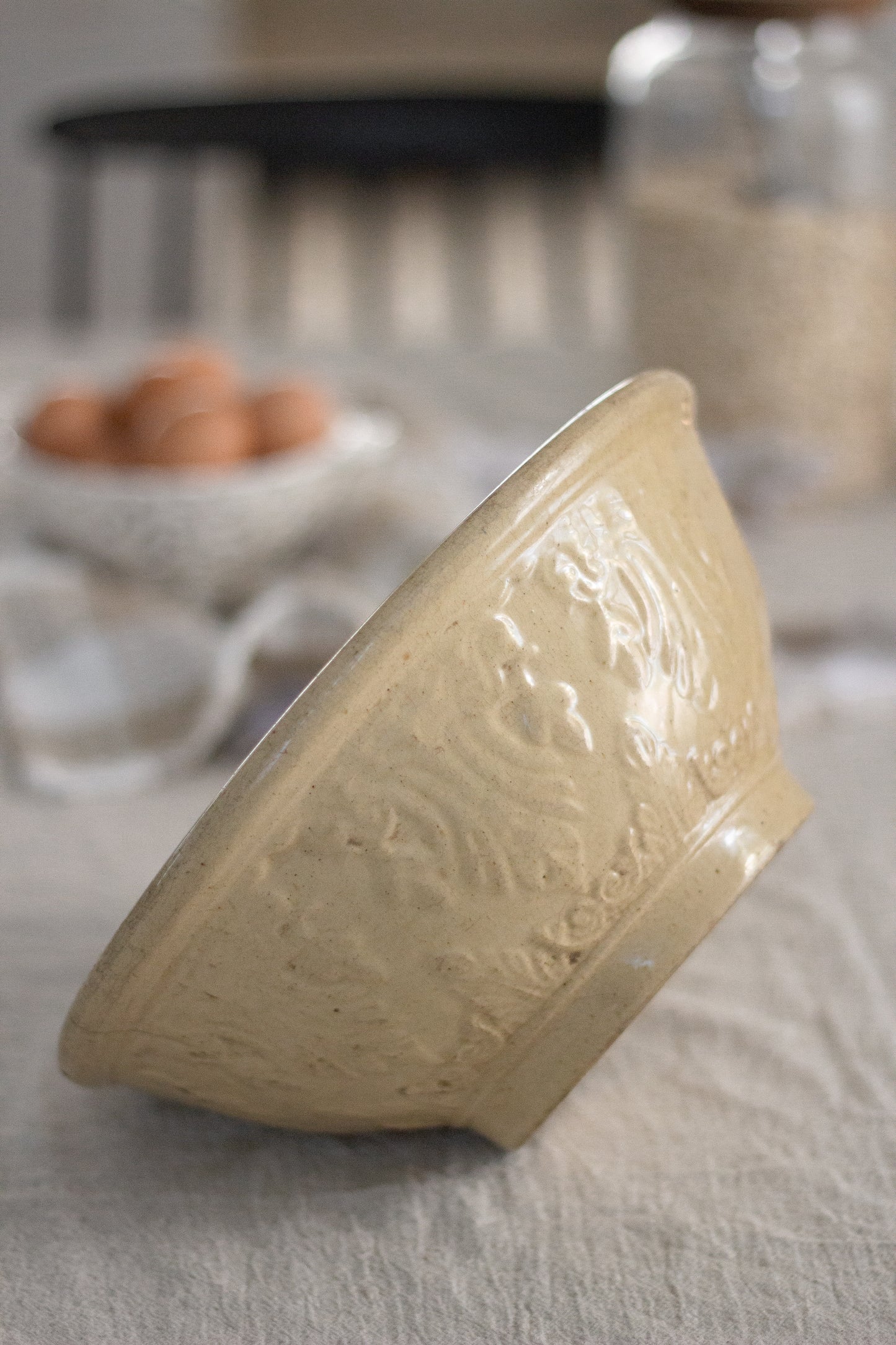 Detailed Cream Antique Earthenware Bowl